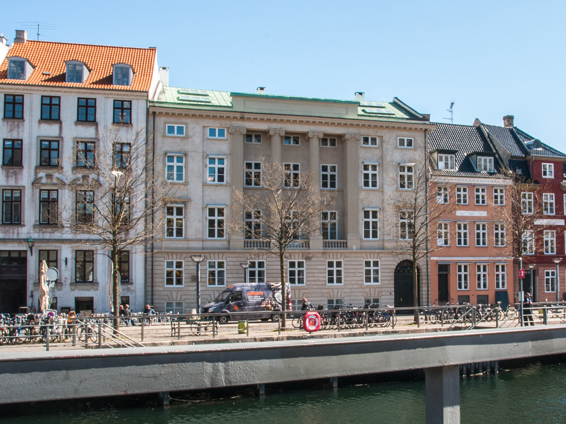 Ved Stranden 14
