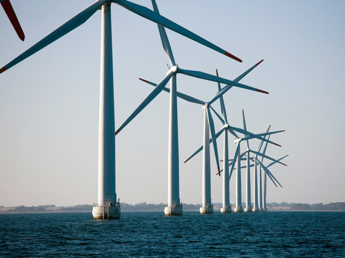 Vindmøller ved havet