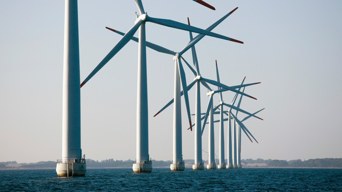 Vindmøller ved havet